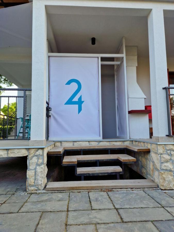 Anna24 Holidays Vantacici Zewnętrze zdjęcie